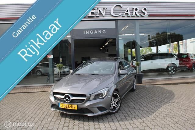 Grijs Gebruikt 2013 Mercedes CLA180 Edition 1 Sedan | € 16.950 (Eerlijke prijs) - Afbeelding 1/4