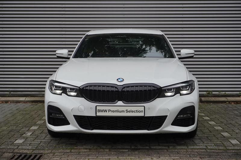 Occasion BMW 318 Comfort Edition 156 PK (114 kW) 2021 Wit Sedan