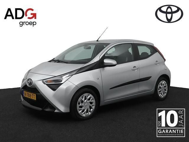 Occasion Toyota Aygo X-play 72 PK (52 kW) 2022 Grijs Hatchback
