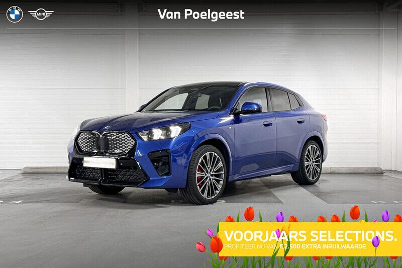 Blauw Gebruikt 2024 BMW iX2 M Sport SUV | € 54.899 (Goede deal) - Afbeelding 1/4