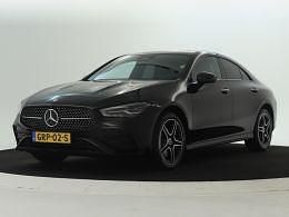 Donker kosmoszwart metaalkleur metallic Gebruikt 2024 Mercedes 250 Edition Sedan | € 42.750 - Afbeelding 1/4