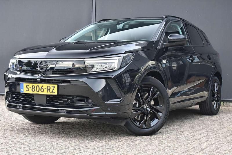 Zwart Gebruikt 2023 Opel Grandland X SUV | € 29.900 (Iets duurder) - Afbeelding 1/4