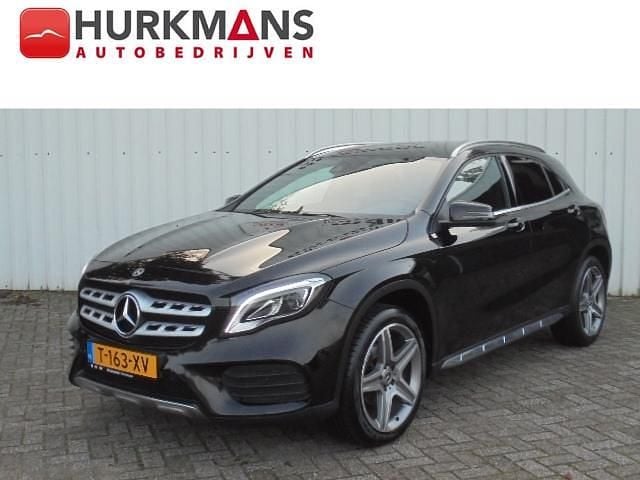 Zwart Gebruikt 2018 Mercedes GLA180 Business SUV | € 22.925 (Eerlijke prijs) - Afbeelding 1/4