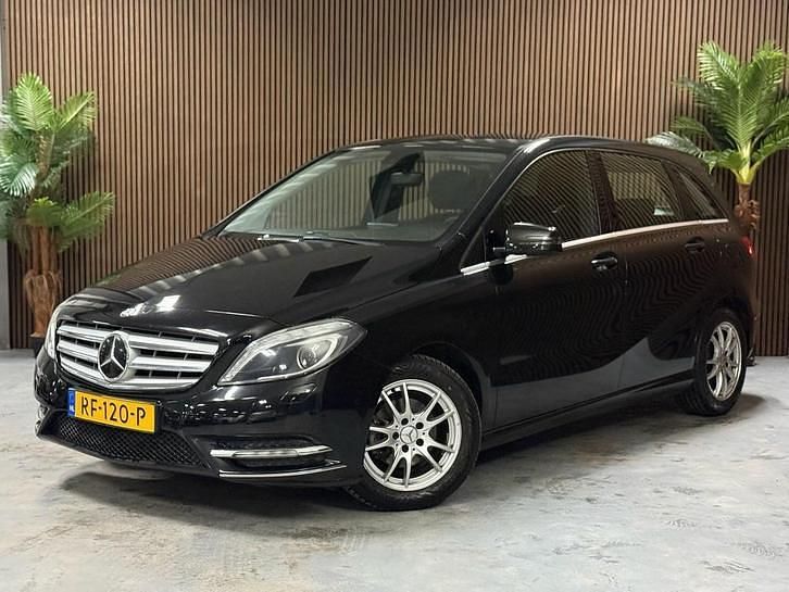 Occasion Mercedes B180 Ambition 123 PK (90 kW) 2012 Zwart MPV