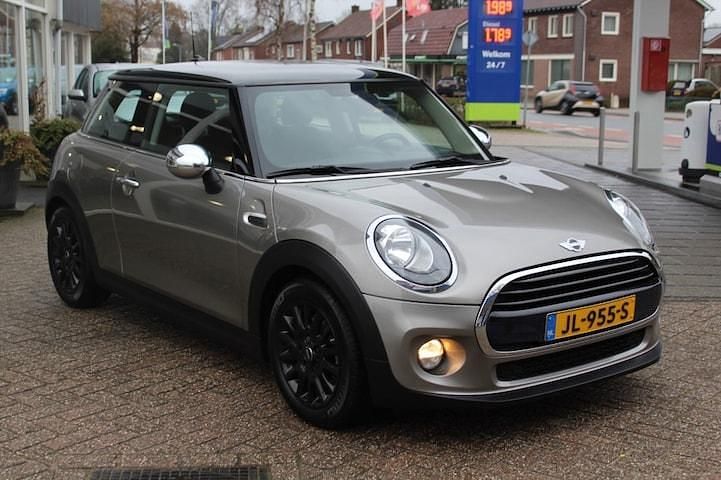 Occasion Mini Cooper Business 136 PK (100 kW) 2016 Grijs Hatchback
