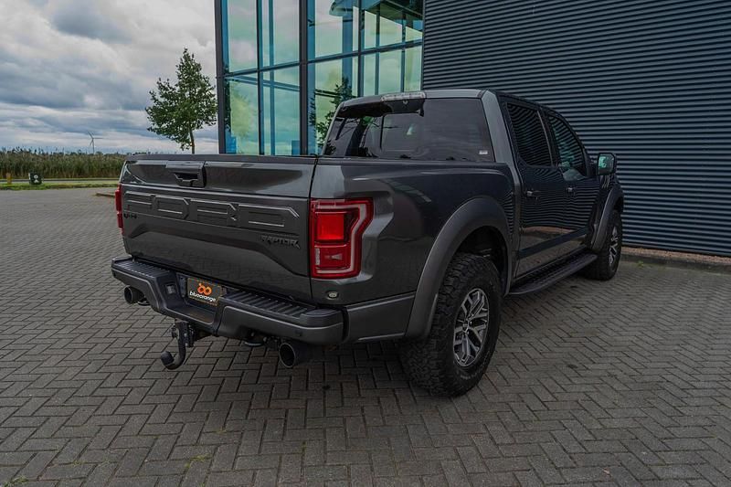 Occasion Ford F-150 Raptor 457 PK (336 kW) 2018 Grijs Pickup