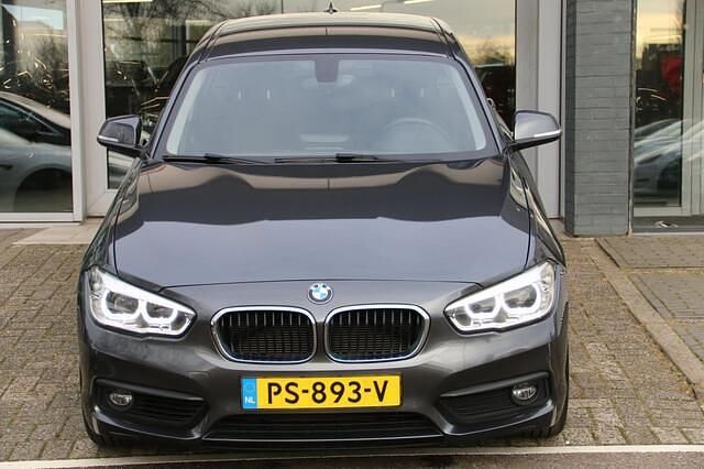 Occasion BMW 118 Executive 136 PK (100 kW) 2017 Grijs Hatchback