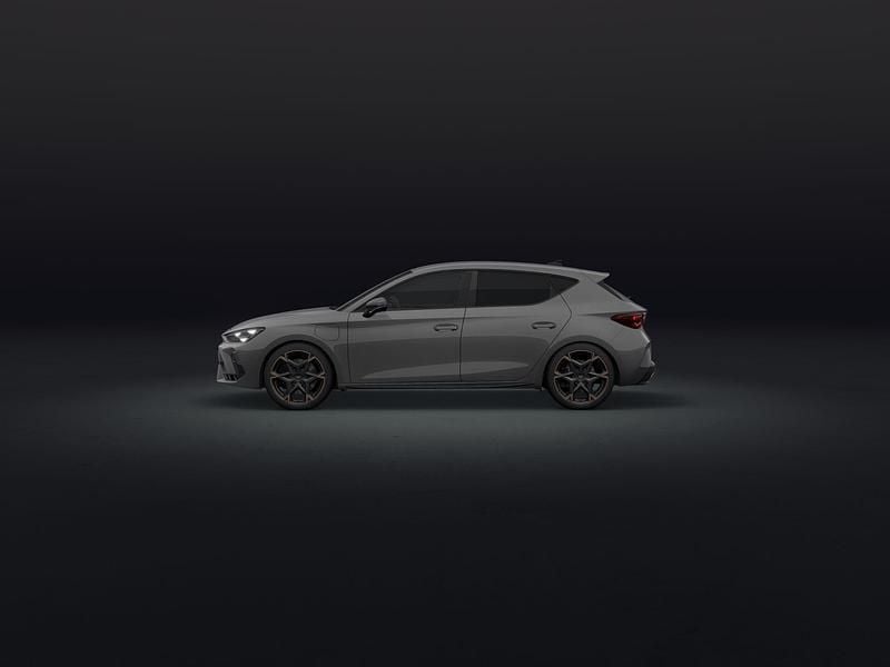 Nieuw Cupra Leon VZ 2026 Grijs Stationwagen