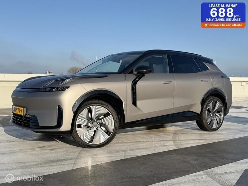 Bruin (metallic) Gebruikt 2025 Lynk & Co 08 SUV | € 51.950 (Goede deal) - Afbeelding 1/4