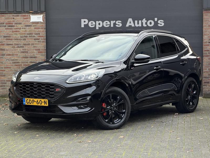 Zwart (metallic) Gebruikt 2022 Ford Kuga ST-Line X SUV | € 28.450 (Eerlijke prijs) - Afbeelding 1/4