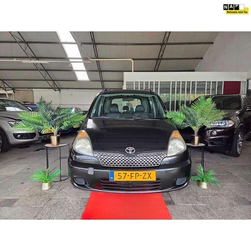 Zwart Gebruikt 2000 Toyota Yaris Verso Luna MPV | € 1.444 (Goede deal) - Afbeelding 1/3