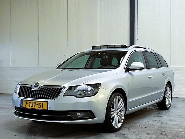 Occasion Skoda Superb Business Line 161 PK (118 kW) 2014 Grijs Stationwagen
