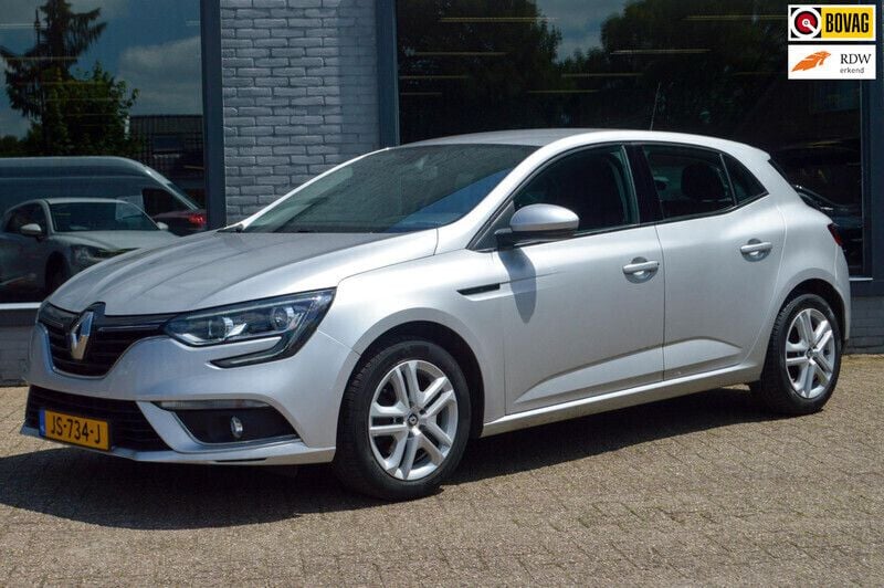 Grijs Gebruikt 2016 Renault Mégane III Zen Hatchback | € 9.750 (Eerlijke prijs) - Afbeelding 1/4