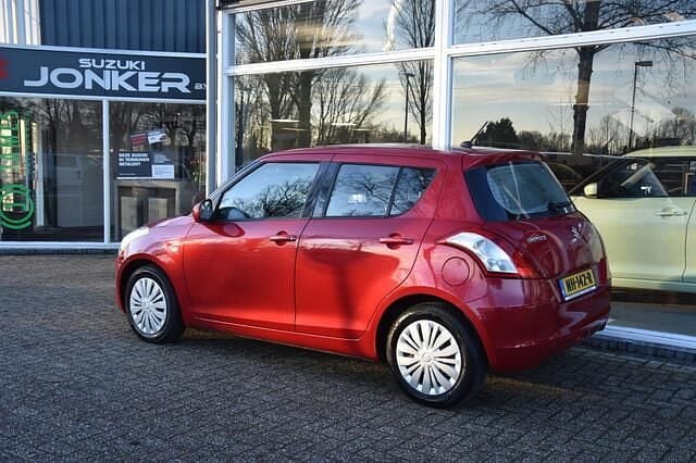 Occasion Suzuki Swift Comfort 94 PK (69 kW) 2012 Rood Hatchback