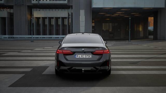 Nieuw BMW i5 Comfort Edition 250 kW (340 PK) 2025 Grijs Sedan