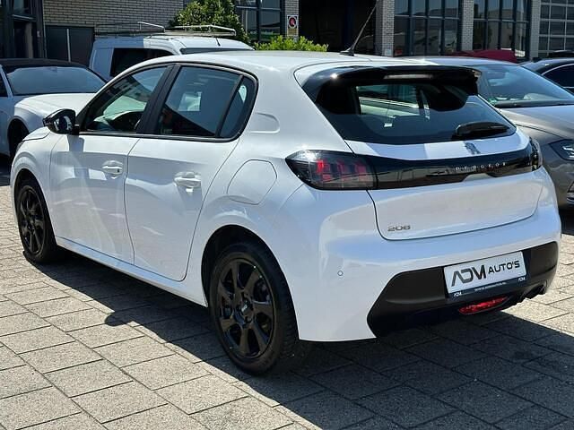 Occasion Peugeot 208 Active 101 PK (74 kW) 2022 Wit Hatchback