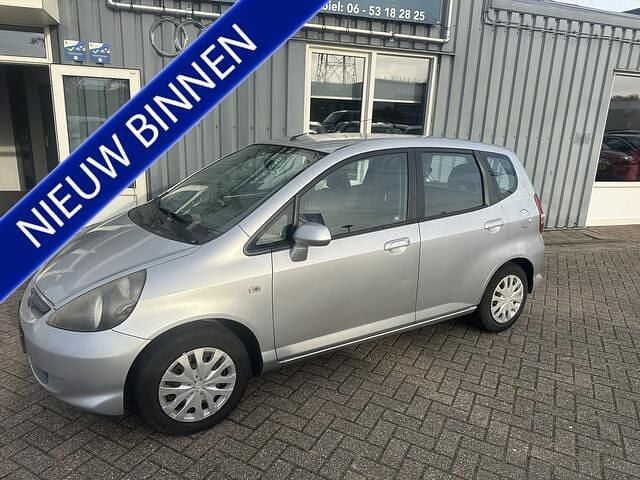 Grijs Gebruikt 2007 Honda Jazz S Hatchback | € 990 (Iets duurder) - Afbeelding 1/4