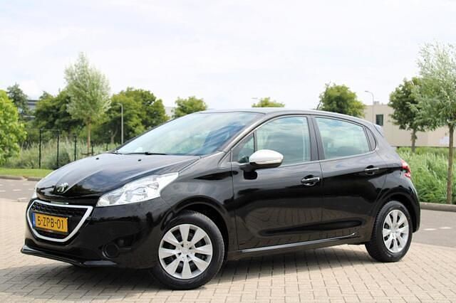 Zwart Gebruikt 2015 Peugeot 208 Hatchback | € 5.950 (Eerlijke prijs) - Afbeelding 1/4