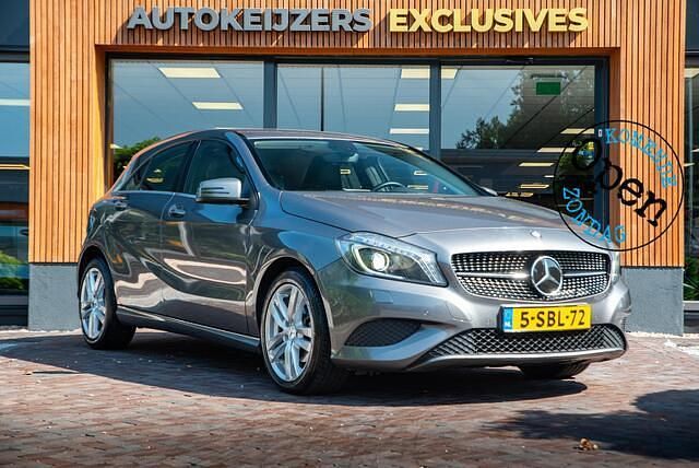 Grijs Gebruikt 2013 Mercedes A180 Ambition Hatchback | € 13.900 (Eerlijke prijs) - Afbeelding 1/4