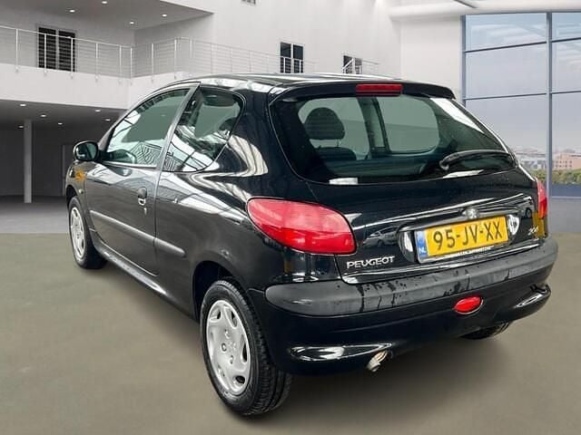 Occasion Peugeot 206 75 PK (55 kW) 2002 Zwart Hatchback