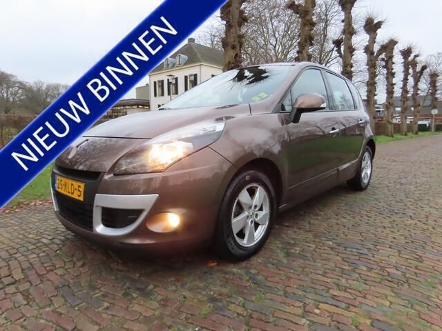 Bruin Gebruikt 2010 Renault Scénic III Dynamique MPV | € 3.950 (Eerlijke prijs) - Afbeelding 1/4