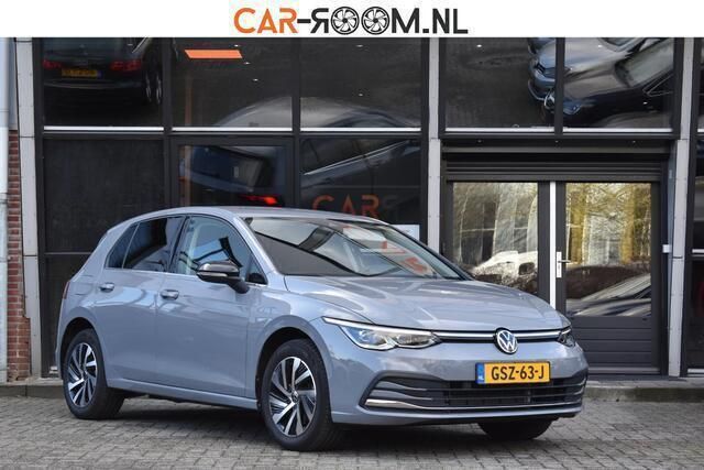 Grijs Gebruikt 2023 VW Golf VIII Hatchback | € 28.950 (Eerlijke prijs) - Afbeelding 1/4