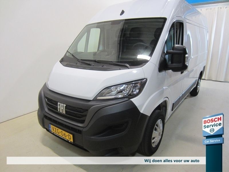 Wit Gebruikt 2023 Fiat Ducato Van | € 26.950 - Afbeelding 1/4