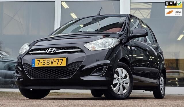 Zwart Gebruikt 2014 Hyundai i10 Hatchback | € 6.144 (Eerlijke prijs) - Afbeelding 1/4