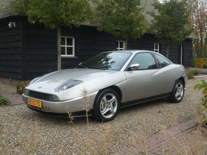 Grijs, metallic lak Gebruikt 1997 Fiat Coupé Coupé | € 12.945 - Afbeelding 1/4