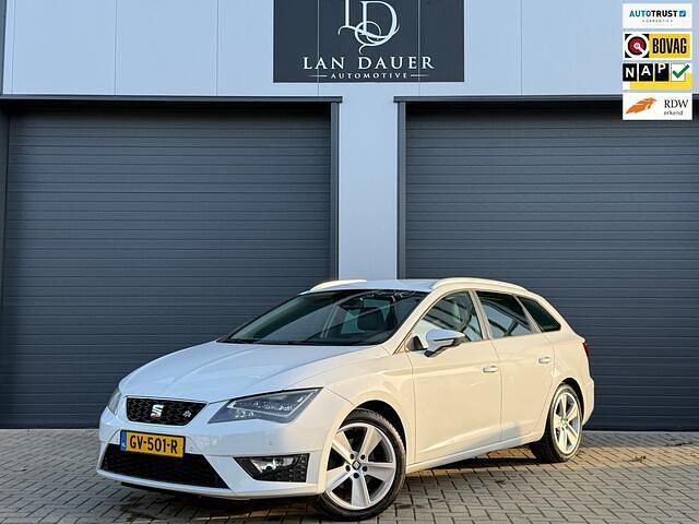 Wit Occasion 2016 Seat Leon ST FR Stationwagen | € 9.950 (Goede deal) - Afbeelding 1/4