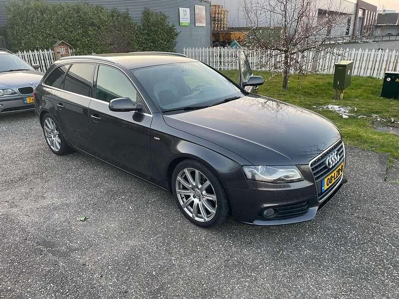 Occasion 2010 Audi A4 S-Line Stationwagen | € 5.900 (Eerlijke prijs) - Afbeelding 1/4
