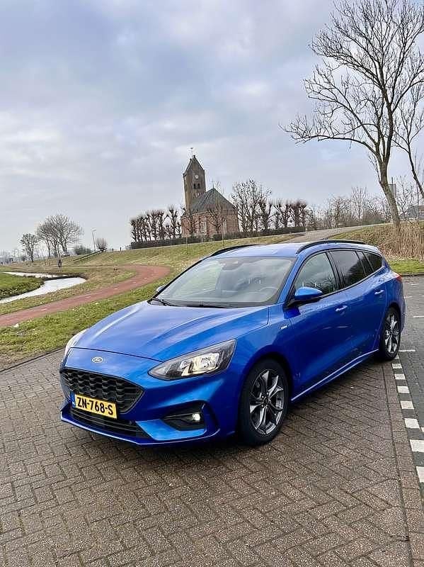 Blauw Occasion 2019 Ford Focus Stationwagen | € 17.500 (Duur) - Afbeelding 1/4