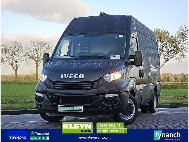 Zwart Gebruikt 2017 Iveco Daily Van | € 17.850 (Goede deal) - Afbeelding 1/3