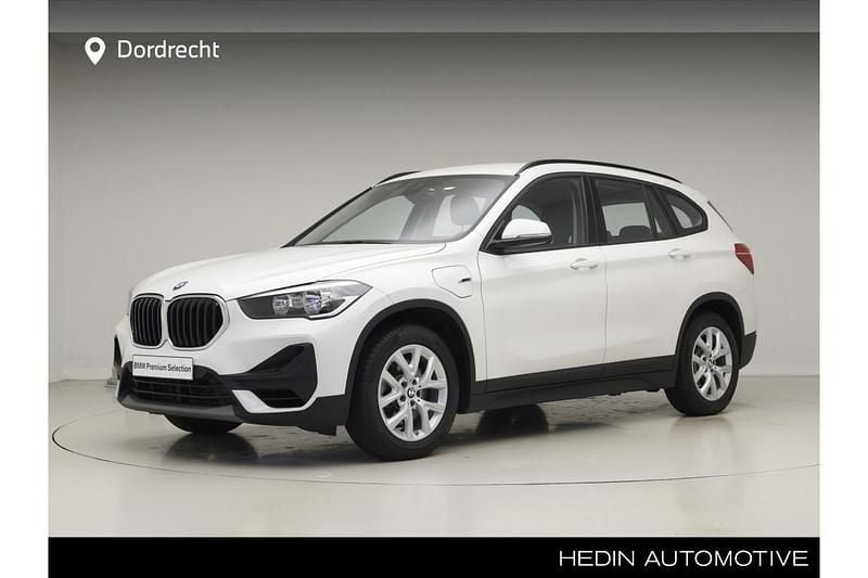 Wit Gebruikt 2022 BMW X1 Comfort Edition SUV | € 29.895 (Eerlijke prijs) - Afbeelding 1/3