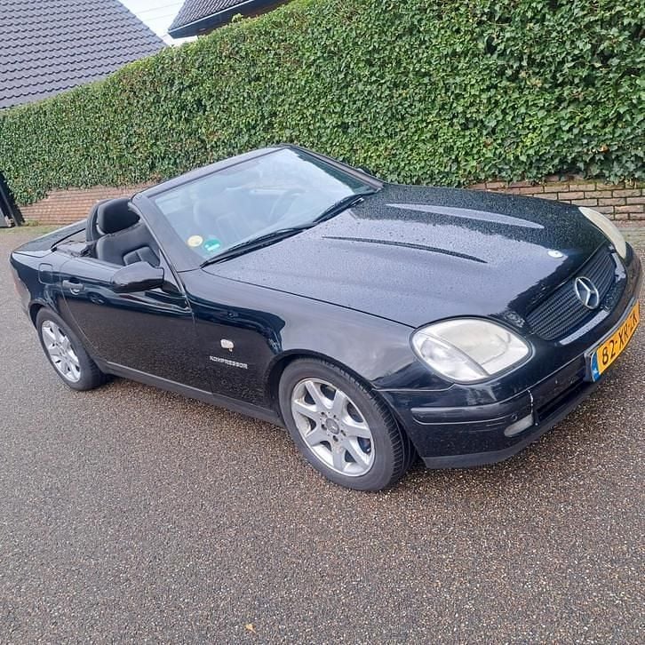 Gebruikt 2000 Mercedes SLK230 Cabriolet | € 1.750 (Eerlijke prijs) - Afbeelding 1/4