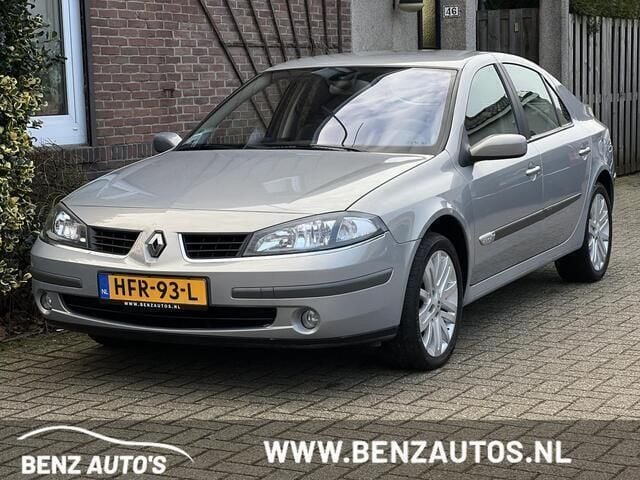 Grijs Gebruikt 2006 Renault Laguna II Business Hatchback | € 6.999 - Afbeelding 1/4