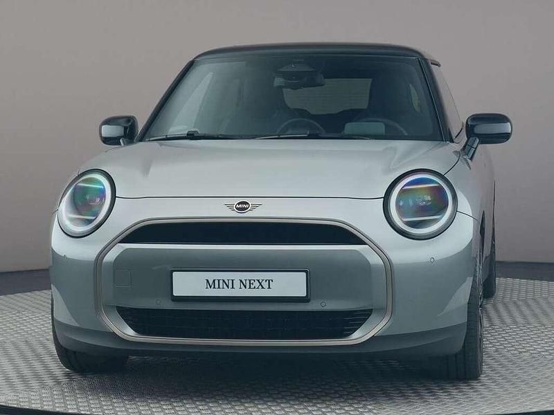 Occasion Mini Cooper Favoured 135 kW (184 PK) 2025 Grijs Hatchback