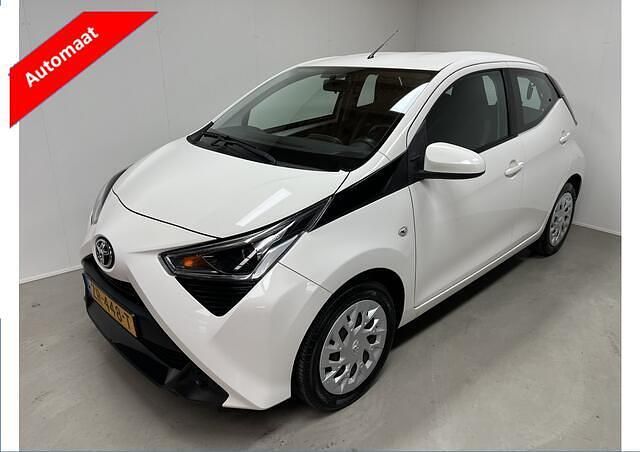 Occasion Toyota Aygo X-play 74 PK (54 kW) 2019 Wit Hatchback
