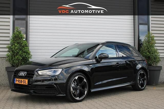 Zwart Gebruikt 2016 Audi A3 Sportback S-Line Hatchback | € 14.950 (Eerlijke prijs) - Afbeelding 1/4