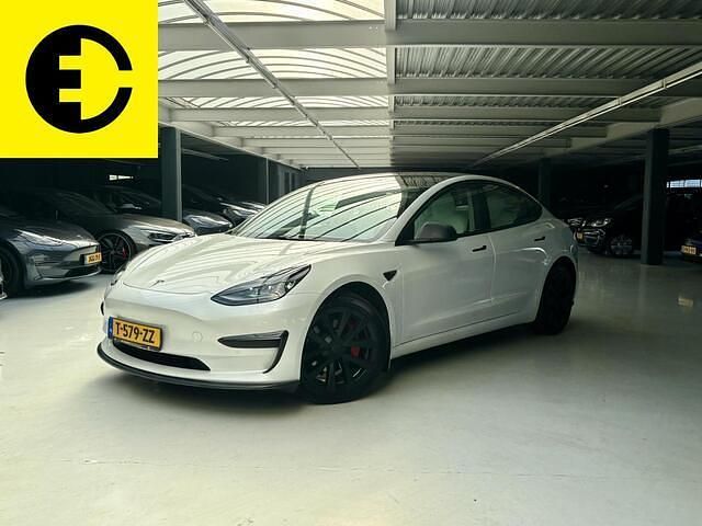 Wit Gebruikt 2021 Tesla Model 3 Standard Range Sedan | € 24.950 (Eerlijke prijs) - Afbeelding 1/4