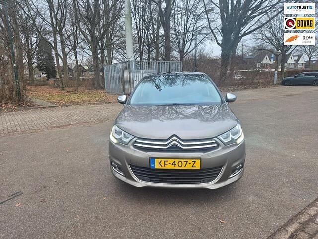 Grijs (metallic) Occasion 2016 Citroën C4 Feel Hatchback | € 6.950 (Goede deal) - Afbeelding 1/4