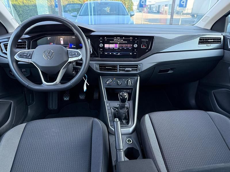 Occasion VW Polo Life 95 PK (69 kW) 2023 Grijs (metallic) Hatchback