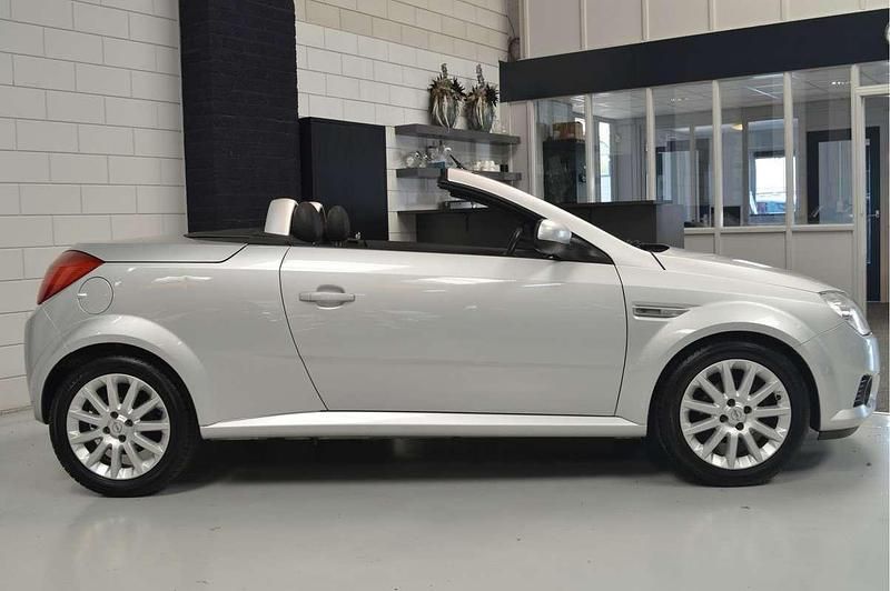 Occasion Opel Tigra Cosmo 126 PK (92 kW) 2005 Grijs Cabriolet