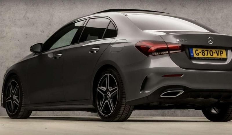 Occasion Mercedes A180 AMG 136 PK (100 kW) 2019 Grijs Sedan