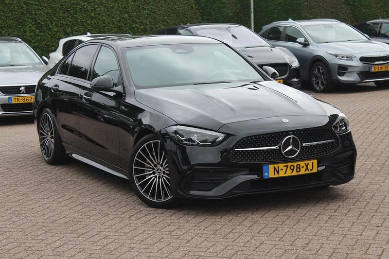 Occasion Mercedes C180 AMG line 170 PK (125 kW) 2021 Zwart Sedan