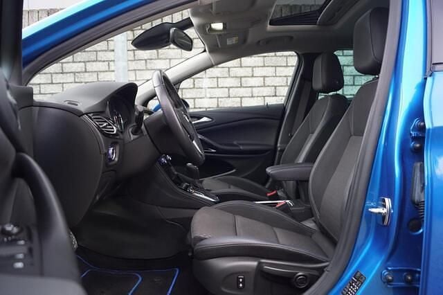 Occasion Opel Astra Business 200 PK (147 kW) 2019 Blauw (metallic) Hatchback
