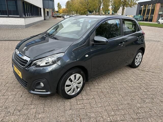 Grijs Gebruikt 2017 Peugeot 108 Hatchback | € 6.995 (Goede deal) - Afbeelding 1/4
