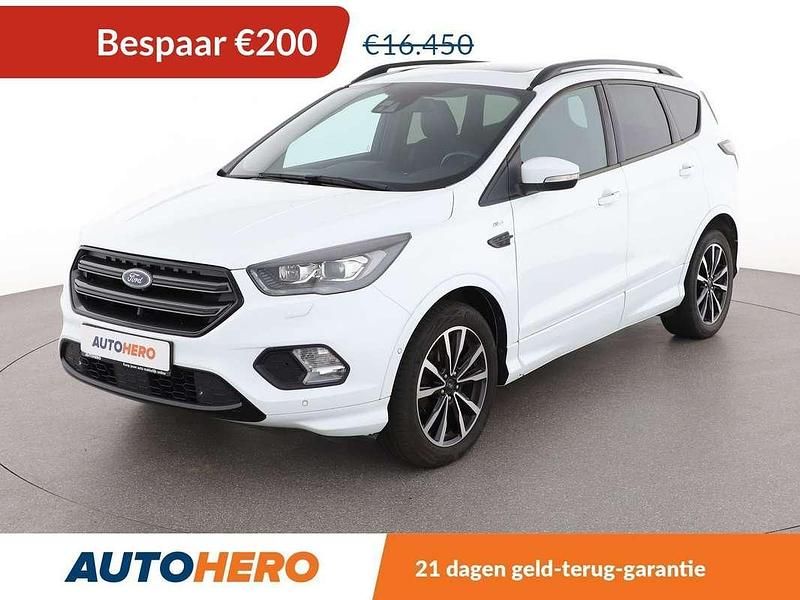 Wit Gebruikt 2017 Ford Kuga ST-Line SUV | € 16.049 (Eerlijke prijs) - Afbeelding 1/3