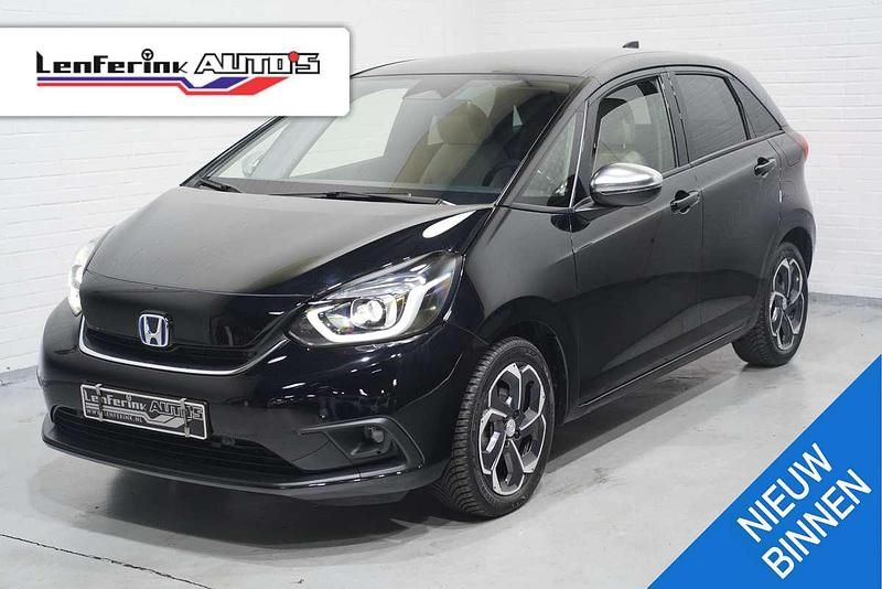 Crystal black Gebruikt 2020 Honda Jazz Executive Hatchback | € 19.850 (Eerlijke prijs) - Afbeelding 1/4