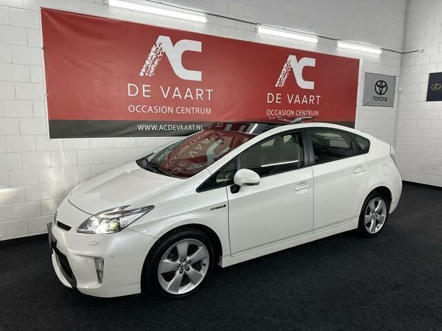 Wit Gebruikt 2013 Toyota Prius Executive Hatchback | € 12.250 (Iets duurder) - Afbeelding 1/4
